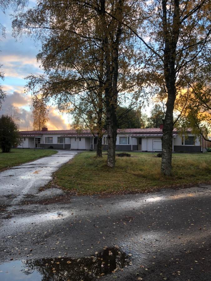 Rivitalon Paeaetyasunto Omalla Saunalla 6 Ylivieska Exterior photo